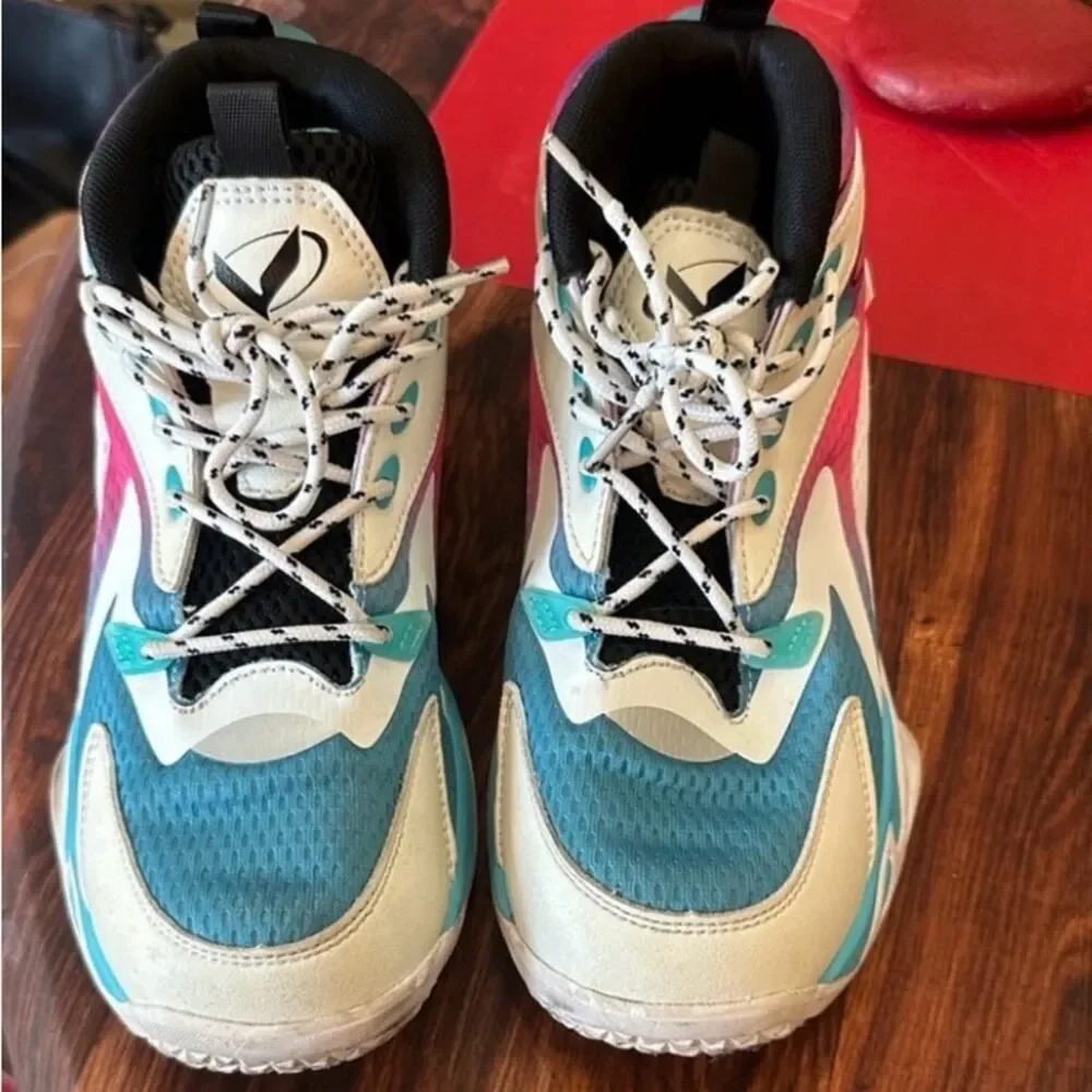 Vitike This is Me Basketball Shoes Kids' air cushion, size 37 EU size 5 US video